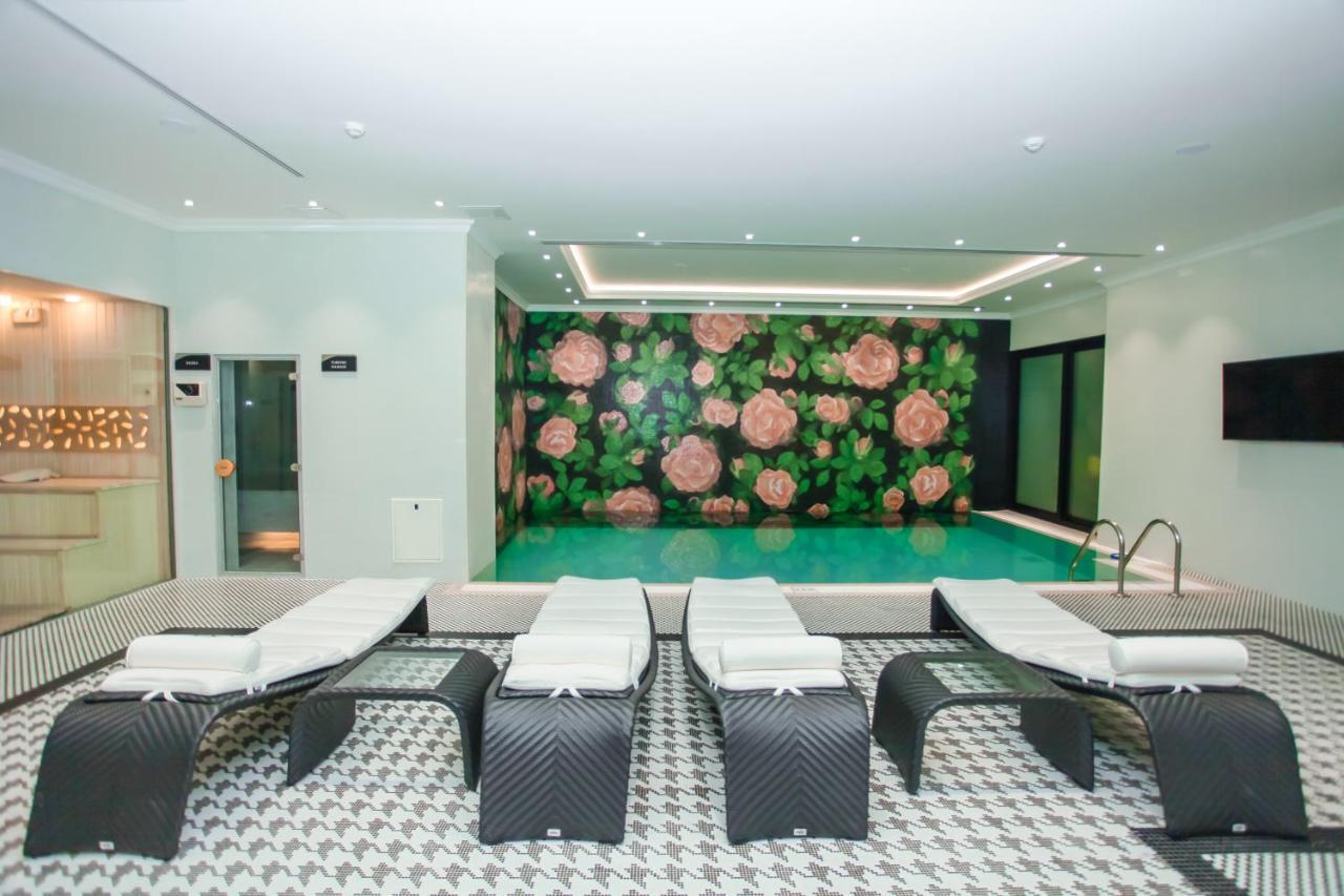 Ivy Garden Hotel Баку Екстериор снимка The spa at The Dorchester