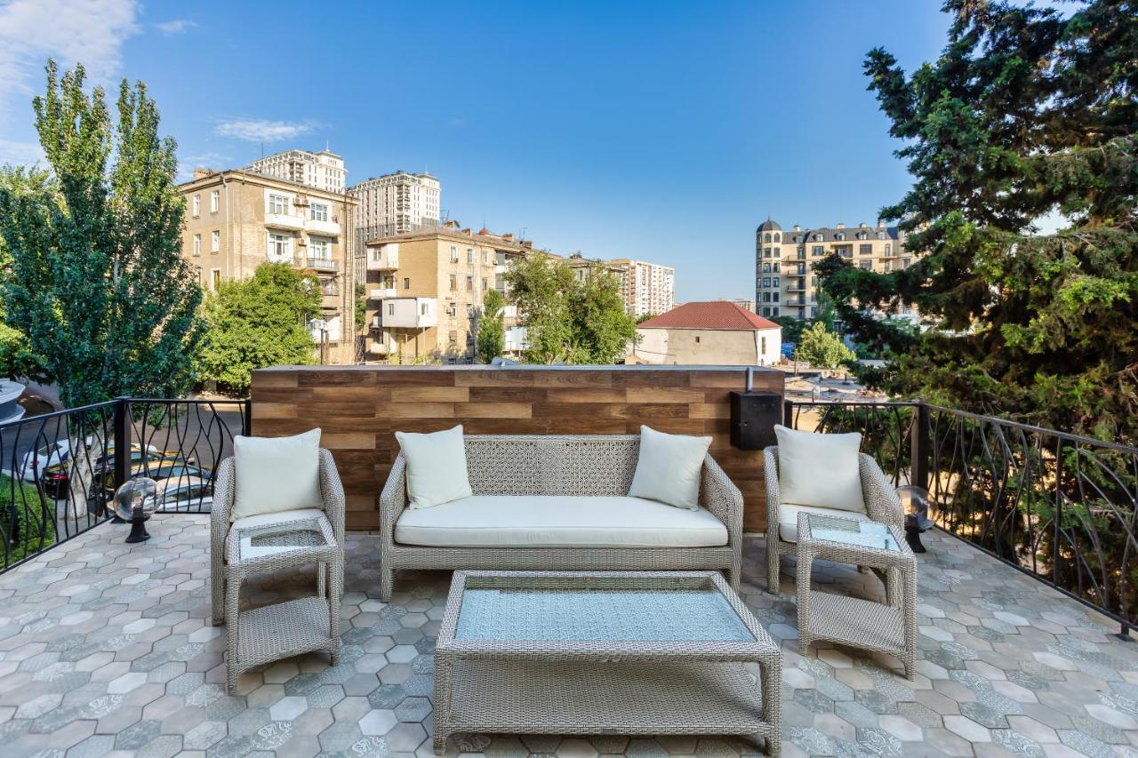 Ivy Garden Hotel Баку Екстериор снимка Rooftop terrace